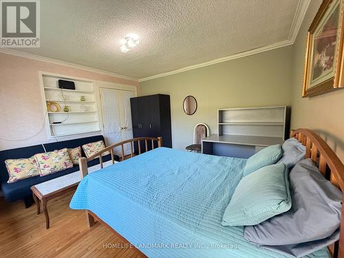 MAIN FLOOR UNIT - 17 WISHING WELL DRIVE , Toronto, Ontario M1T 1H9 3