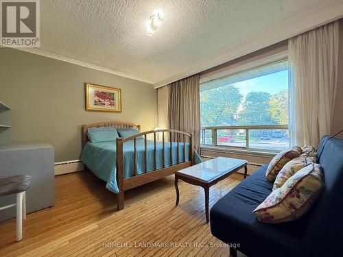 MAIN FLOOR UNIT - 17 WISHING WELL DRIVE , Toronto, Ontario M1T 1H9 5