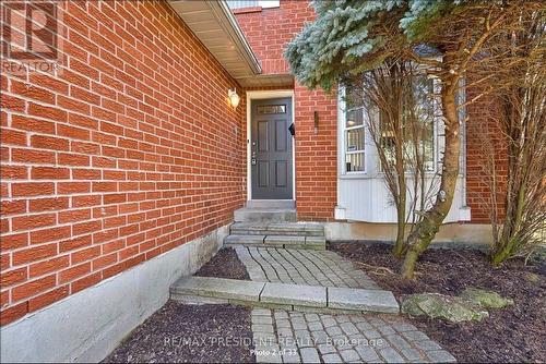 2586 Hammond Road, Mississauga, ON - Outdoor