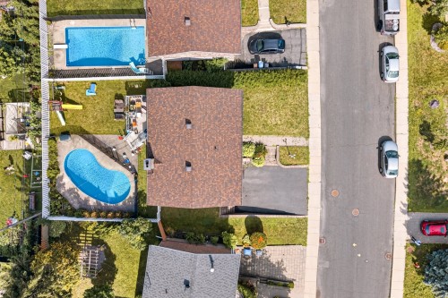 Vue d'ensemble - 3255 Rue Beaulieu, Brossard, QC - Outdoor With In Ground Pool