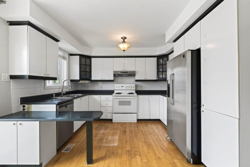 Cuisine - 3255 Rue Beaulieu, Brossard, QC - Indoor Photo Showing Kitchen
