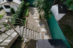 Cour - 
