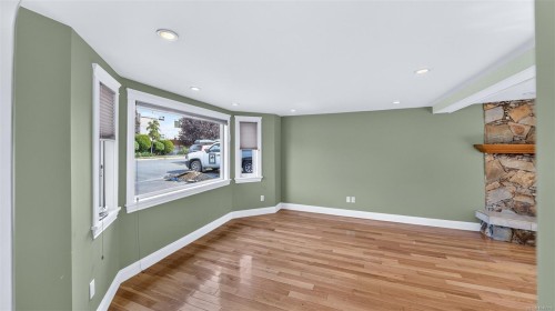 9 Camden Ave, View Royal, BC 