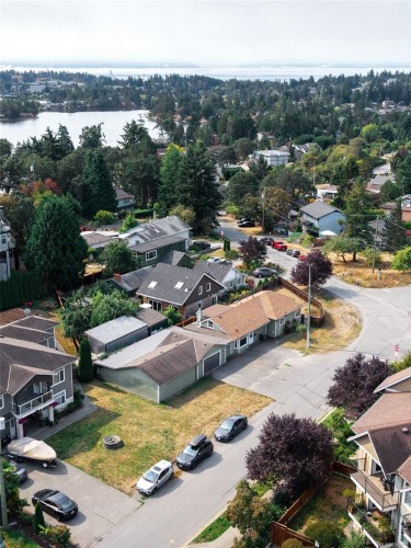 9 Camden Ave, View Royal, BC 