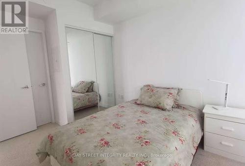 2508 - 238 SIMCOE STREET , Toronto, Ontario M5T 0E2 3
