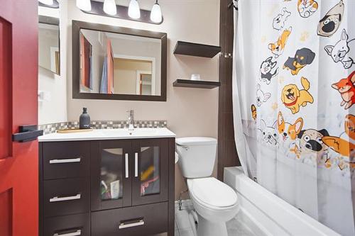 104 Copperstone Cr, Winnipeg, MB - Indoor Photo Showing Bathroom