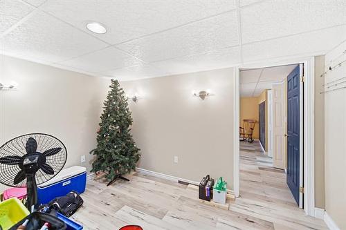 104 Copperstone Cr, Winnipeg, MB - Indoor Photo Showing Other Room