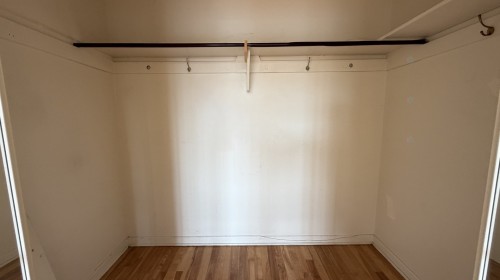 Closet - 4998 Boul. Notre-Dame, Laval (Chomedey), QC - Indoor Photo Showing Other Room