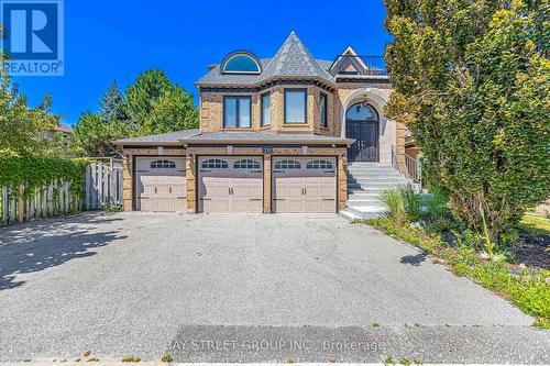 231 SHAFTSBURY AVENUE N  Richmond Hill, ON L4C 0E8