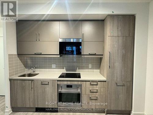 930 - 8119 Birchmount Road, Markham, ON - Indoor Photo Showing Kitchen