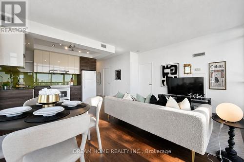 2608 - 121 Mcmahon Drive, Toronto, ON - Indoor