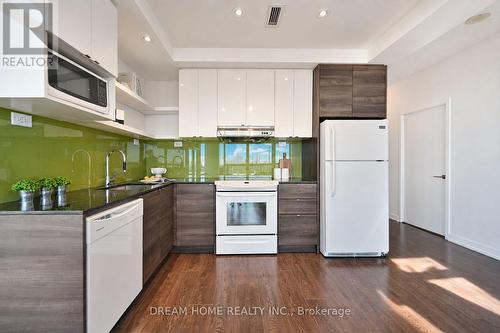 2608 - 121 Mcmahon Drive, Toronto, ON - Indoor Photo Showing Kitchen