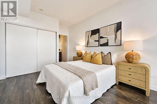 2608 - 121 Mcmahon Drive, Toronto, ON - Indoor Photo Showing Bedroom