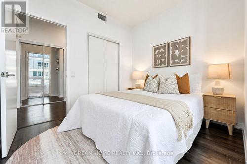 2608 - 121 Mcmahon Drive, Toronto, ON - Indoor Photo Showing Bedroom