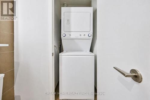 2608 - 121 Mcmahon Drive, Toronto, ON - Indoor Photo Showing Laundry Room