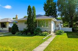 424 Dunrobin AVE  Winnipeg, MB R2K 0T8
