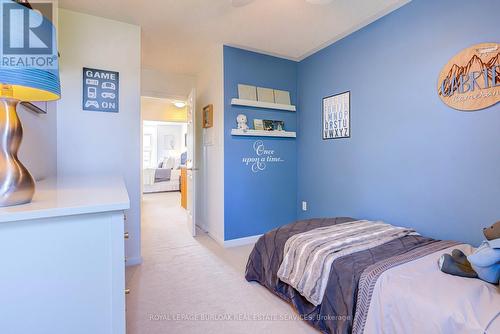 672 Mceastern Path, Milton, ON - Indoor Photo Showing Bedroom