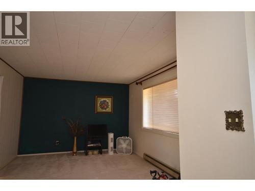 7609 Cunliffe Road, Coldstream, BC - Indoor