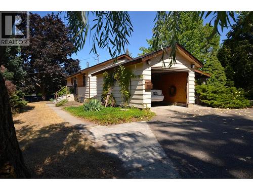 7609 Cunliffe Road, Coldstream, BC - Outdoor