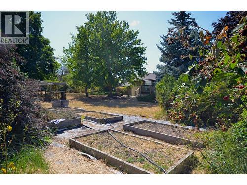 7609 Cunliffe Road, Coldstream, BC - Outdoor