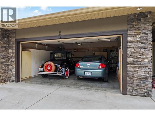 2421 Glacier Court Unit# 2, Kelowna, BC - Outdoor