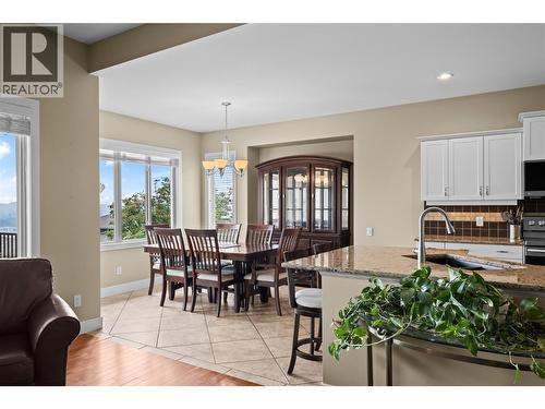 2421 Glacier Court Unit# 2, Kelowna, BC - Indoor Photo Showing Other Room