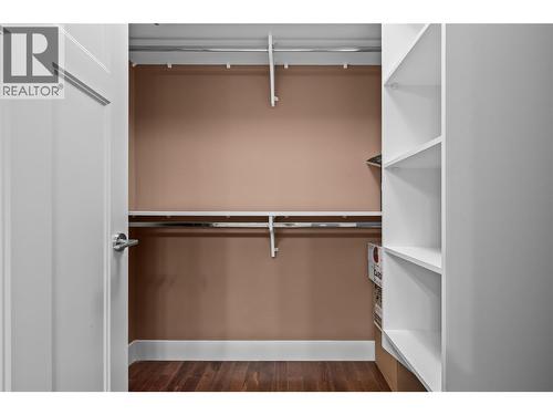 2421 Glacier Court Unit# 2, Kelowna, BC - Indoor With Storage