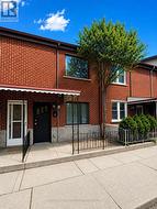 5 HENDERSON AVENUE  Toronto, ON M6J 2B6