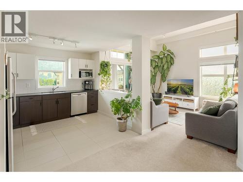 551 Yates Road Unit# 405, Kelowna, BC - Indoor Photo Showing Other Room