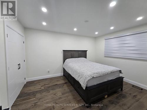 36 MANORGLEN CRESCENT , Toronto, Ontario M1S 1W4 3