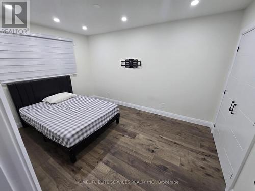 36 MANORGLEN CRESCENT , Toronto, Ontario M1S 1W4 5