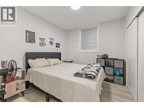 830 Glenwood Avenue Unit# 2, Kelowna, BC - Indoor Photo Showing Bedroom