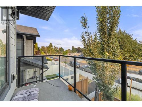830 Glenwood Avenue Unit# 2, Kelowna, BC - Outdoor With Balcony With Exterior
