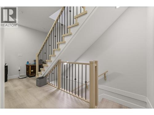 830 Glenwood Avenue Unit# 2, Kelowna, BC - Indoor Photo Showing Other Room