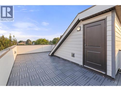 830 Glenwood Avenue Unit# 2, Kelowna, BC - Outdoor With Exterior