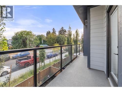 830 Glenwood Avenue Unit# 2, Kelowna, BC - Outdoor With Balcony With Exterior