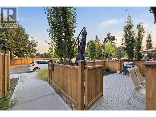 830 Glenwood Avenue Unit# 2, Kelowna, BC - Outdoor With Deck Patio Veranda