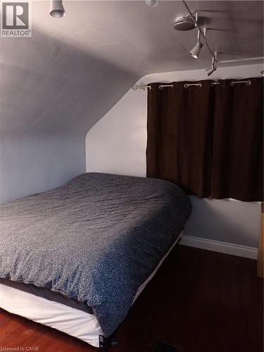15 Blair Avenue, Hamilton, ON - Indoor Photo Showing Bedroom