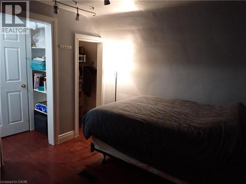 15 Blair Avenue, Hamilton, ON - Indoor Photo Showing Bedroom