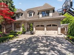 18 BROOKFIELD ROAD  Toronto, ON M2P 1A9