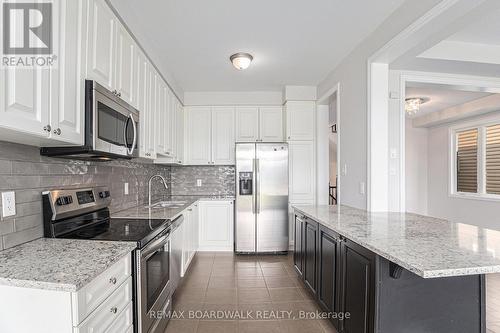 628 Monardia Way, Ottawa, ON - Indoor Photo Showing Kitchen With Upgraded Kitchen