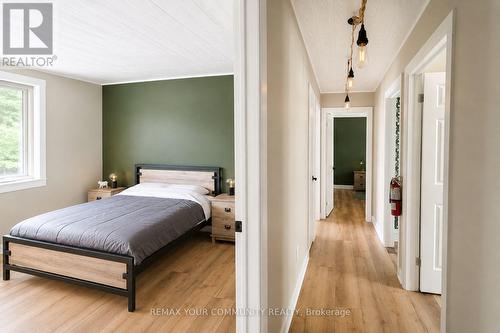1138 Siesta Drive, Tiny, ON - Indoor Photo Showing Bedroom