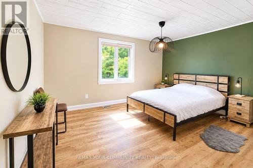 1138 Siesta Drive, Tiny, ON - Indoor Photo Showing Bedroom
