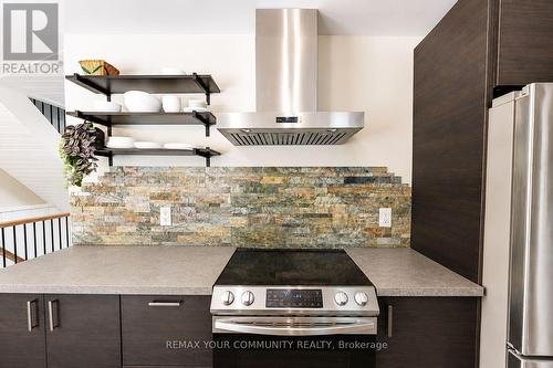 1138 Siesta Drive, Tiny, ON - Indoor Photo Showing Kitchen