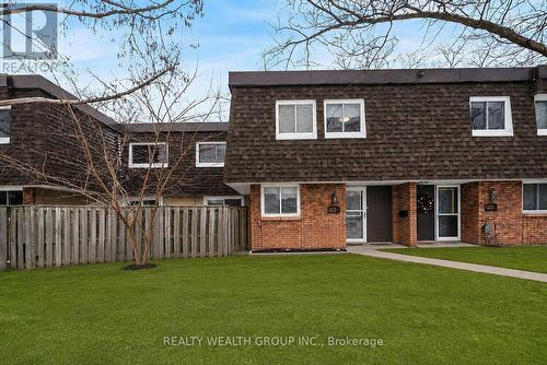 39 - 521 TIMBER LANE  Burlington, ON L7L 4B1