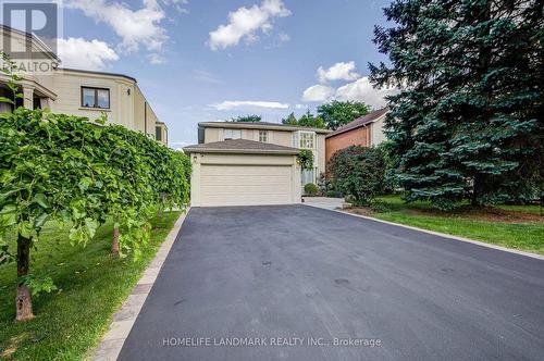 37 MAIMONIDES COURT  Vaughan, ON L4J 4X8