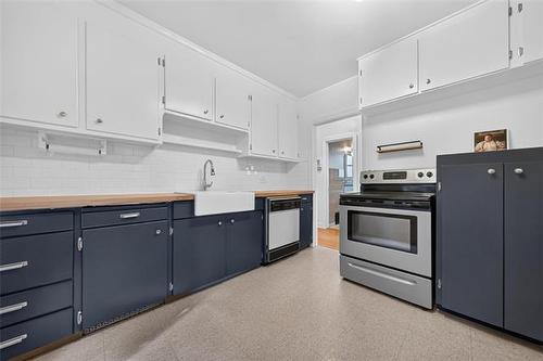 616 Minto St, Winnipeg, MB - Indoor Photo Showing Kitchen