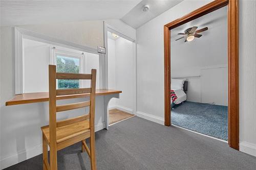 616 Minto St, Winnipeg, MB - Indoor Photo Showing Other Room