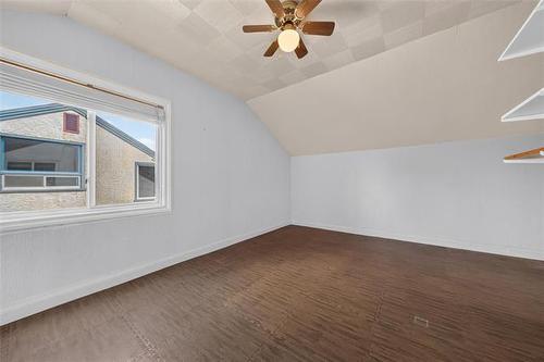 616 Minto St, Winnipeg, MB - Indoor Photo Showing Other Room