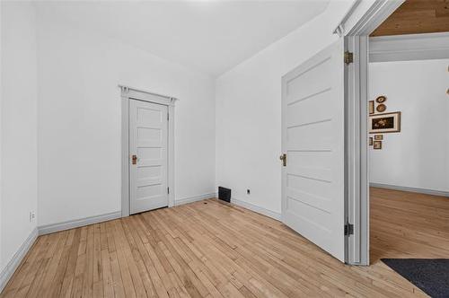 587 Ashburn St, Winnipeg, MB - Indoor Photo Showing Other Room